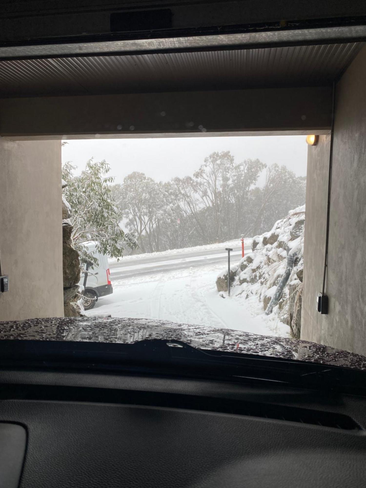 Alpine Woodsmoke Apartments Falls Creek Exteriör bild