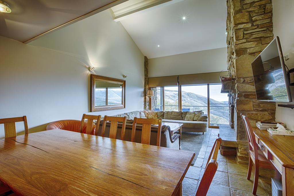 Alpine Woodsmoke Apartments Falls Creek Exteriör bild