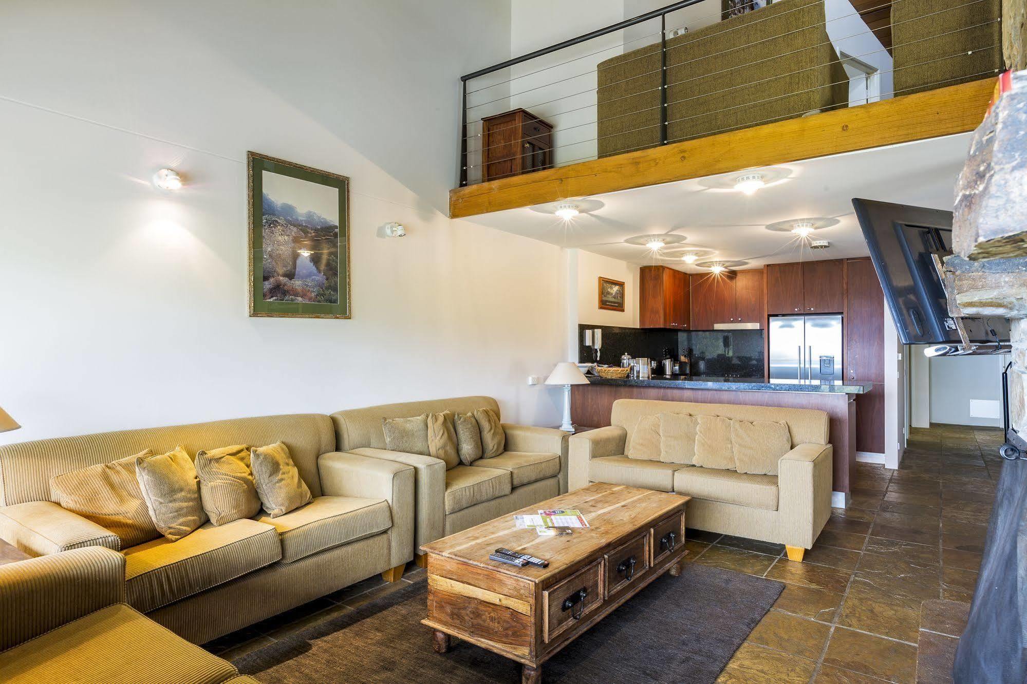 Alpine Woodsmoke Apartments Falls Creek Exteriör bild