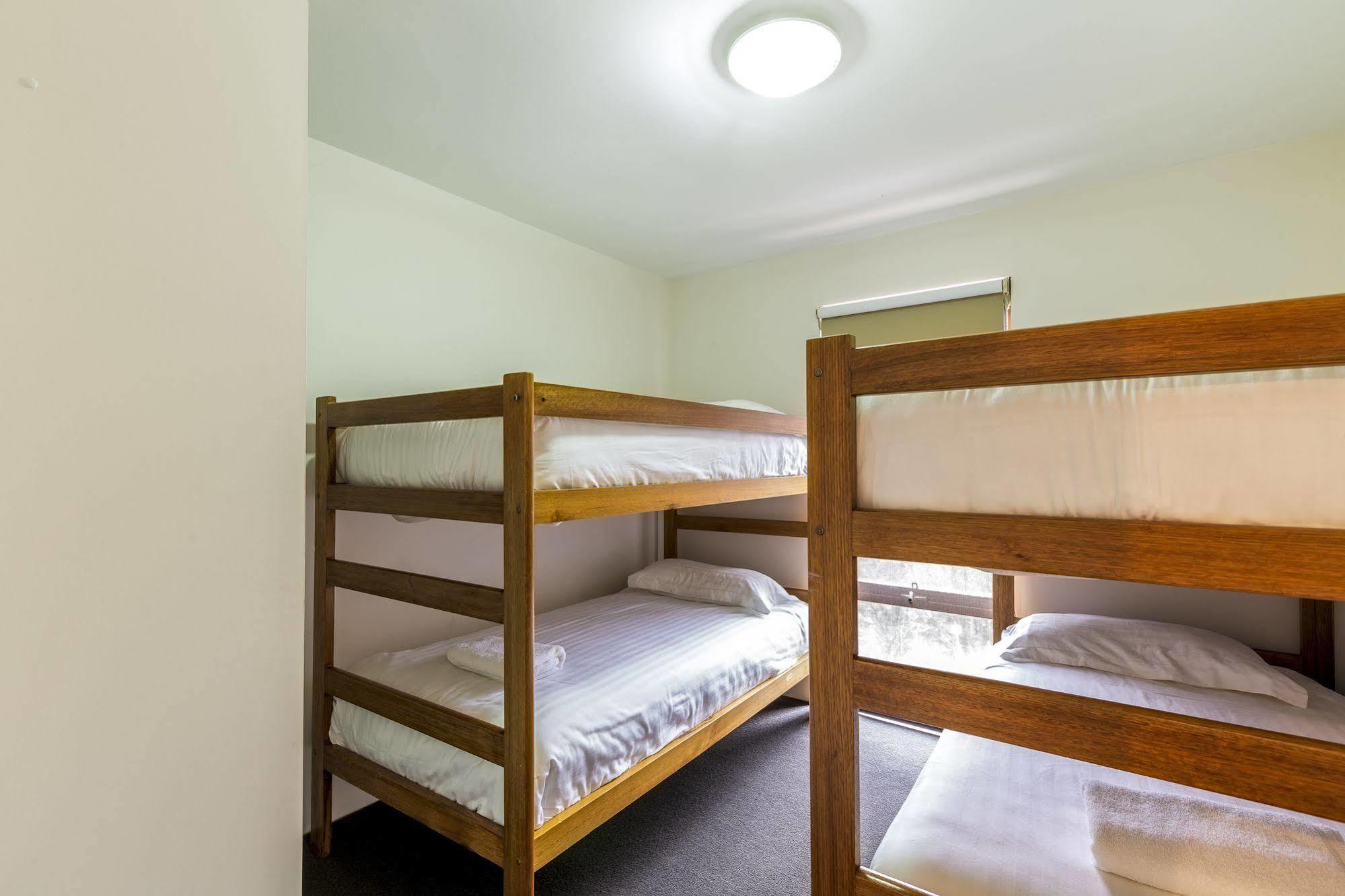 Alpine Woodsmoke Apartments Falls Creek Exteriör bild