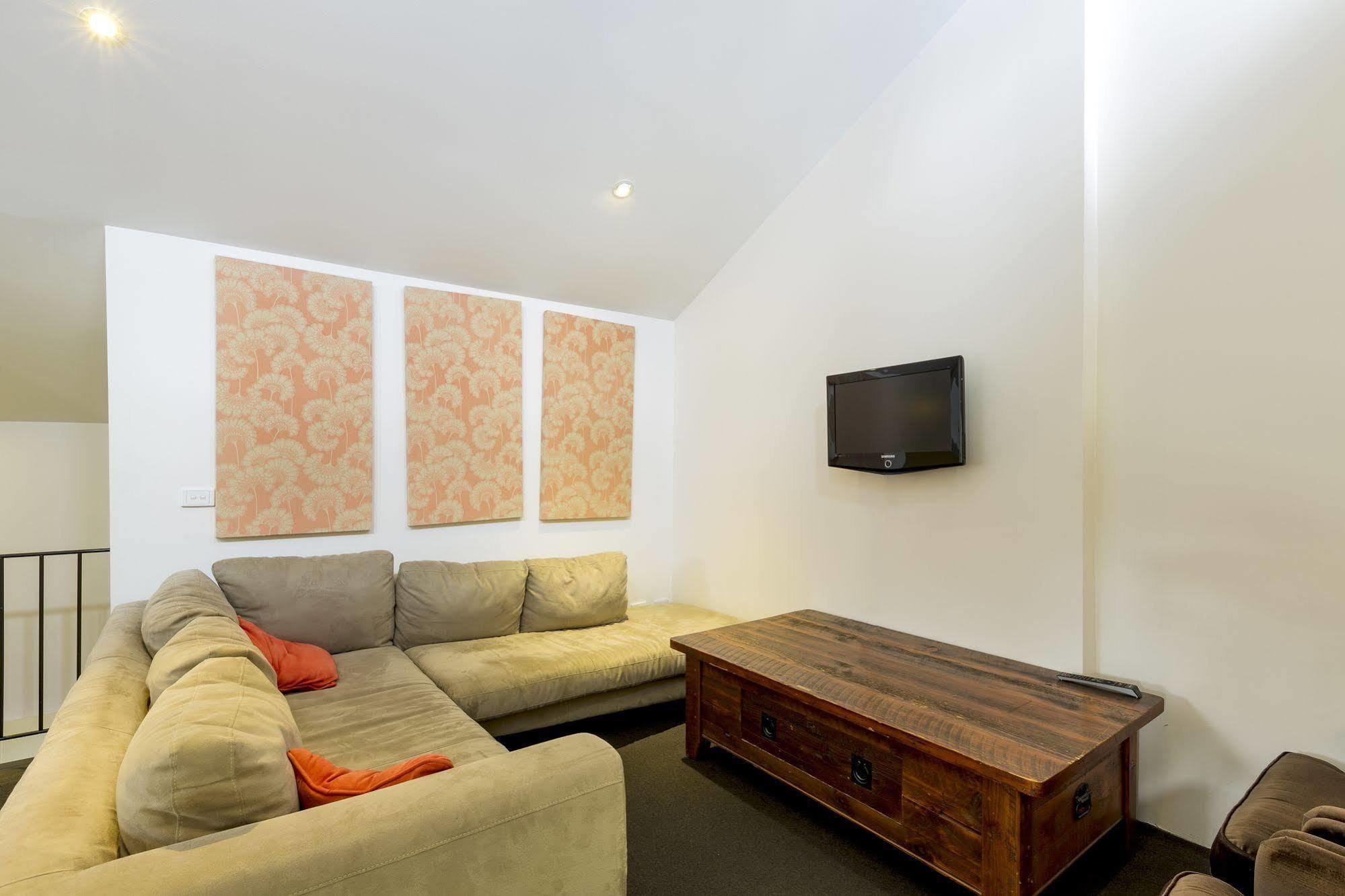 Alpine Woodsmoke Apartments Falls Creek Exteriör bild